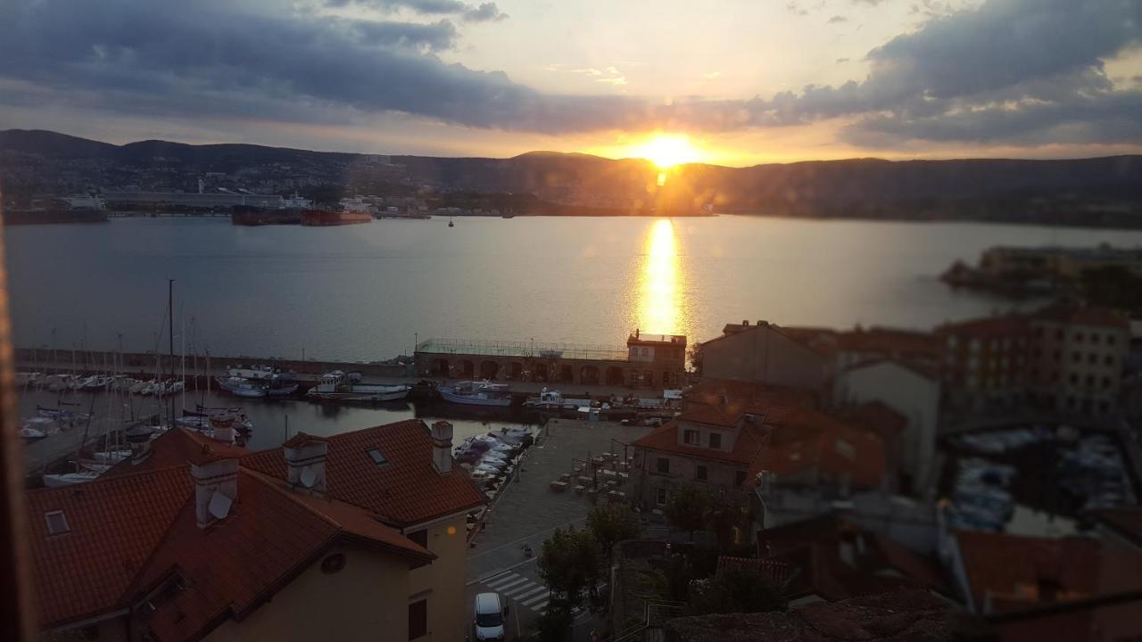 Castello Di Muggia Bed and Breakfast Exterior foto